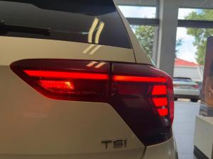 Volkswagen Polo hatch 1.0TSI R-Line - Image 12