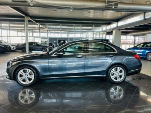 Mercedes-Benz C-Class C180 auto - Image 11