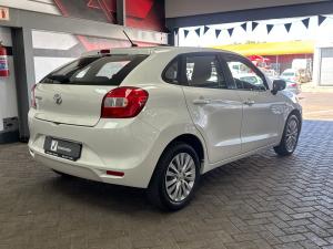 Toyota Starlet 1.4 Xi - Image 2