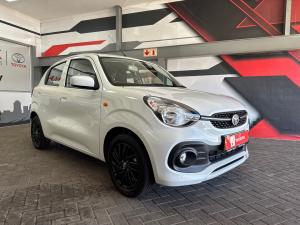 Toyota Vitz 1.0 XR manual - Image 1