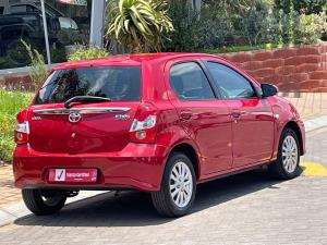 Toyota Etios hatch 1.5 Sprint - Image 2
