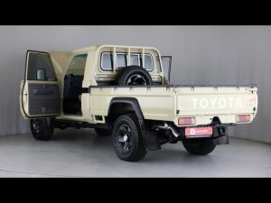 Toyota Land Cruiser 79 2.8GD-6 single cab auto - Image 25