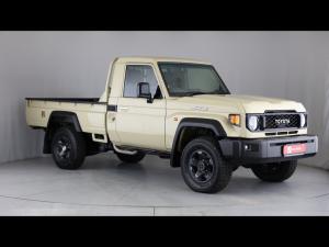 Toyota Land Cruiser 79 2.8GD-6 single cab auto - Image 1