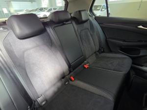 Volkswagen Golf 1.4 TSI Life + Tiptronic - Image 15
