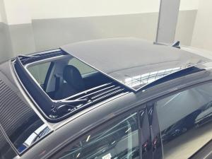 Volkswagen Golf 1.4 TSI Life + Tiptronic - Image 16