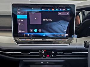 Volkswagen Golf 1.4 TSI Life + Tiptronic - Image 7