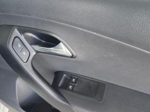 Volkswagen Polo Vivo 1.6 Highline - Image 15