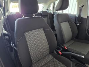 Volkswagen Polo Vivo 1.6 Highline - Image 16
