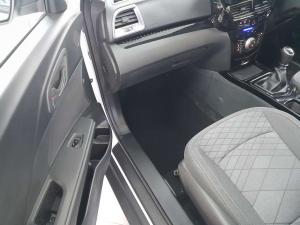 Mahindra XUV3XO 1.2T MX2 - Image 19