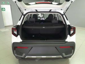 Mahindra XUV3XO 1.2T MX2 - Image 5