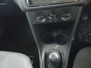 Volkswagen Polo Vivo hatch 1.4 Trendline - Image 11