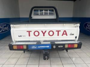 Toyota Land Cruiser 76 4.5D-4D V8 station wagon LX - Image 5