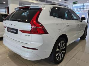 Volvo XC60 B5 AWD Essential - Image 3