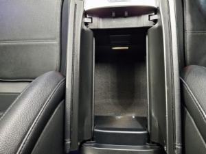 Mercedes-Benz C-Class C200 Avantgarde - Image 11
