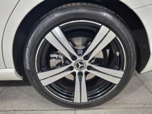 Mercedes-Benz A-Class A200 sedan Progressive - Image 13