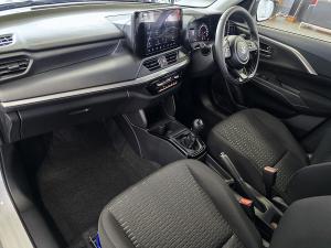 Suzuki Swift 1.2 GLX manual - Image 21