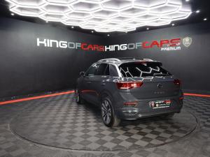 Volkswagen T-Roc 2.0TSI 140kW 4Motion R-Line - Image 4