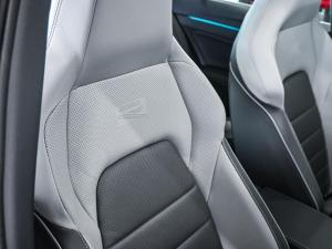 Volkswagen Golf 1.4TSI R-Line Plus - Image 15