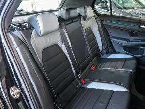 Volkswagen Golf 1.4TSI R-Line Plus - Image 24