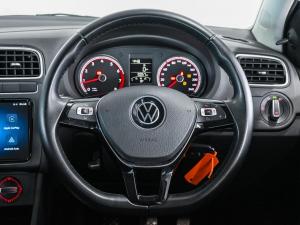 Volkswagen Polo Vivo hatch 1.6 Style - Image 13