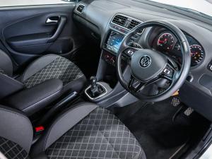 Volkswagen Polo Vivo hatch 1.6 Style - Image 9