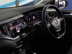 Volkswagen Polo hatch 1.0TSI Highline auto - Image 17