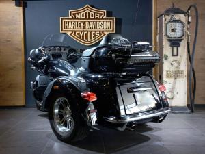 Harley Davidson TRI Glide Ultra 114 - Image 11