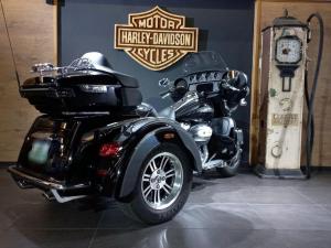 Harley Davidson TRI Glide Ultra 114 - Image 12