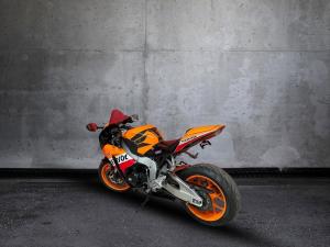 Honda CBR 1000 RR Fireblade - Image 4