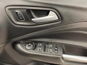 Ford Kuga 2.0 Tdci Trend AWD Powershift - Image 13