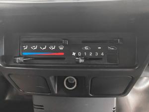 Nissan Hardbody NP300 2.0i LWBS/C - Image 14