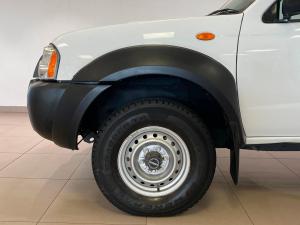 Nissan Hardbody NP300 2.5 TDi LWB 4X4S/C - Image 7