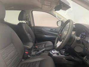 Nissan Navara 2.5DDTI PRO-4X 4X4 automatic D/C - Image 8