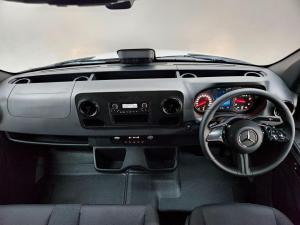 Mercedes-Benz Sprinter 319 CDI AWDChassis Cab - Image 10