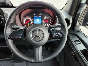 Mercedes-Benz Sprinter 319 CDI AWDChassis Cab - Image 14