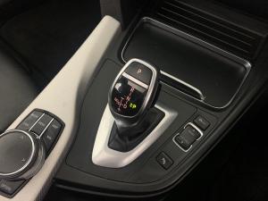 BMW 320i Edition M Sport Shadow automatic - Image 9