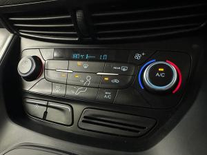 Ford Kuga 1.5 Ecoboost Ambiente automatic - Image 8