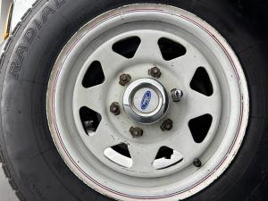 Ford Courier 1800 SWBS/C - Image 16