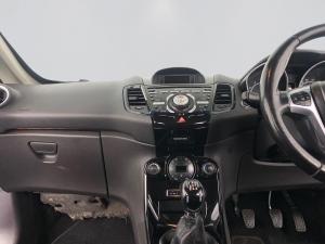 Ford Fiesta 1.0 Ecoboost Titanium 5-Door - Image 13