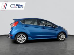 Ford Fiesta 1.0 Ecoboost Titanium 5-Door - Image 4