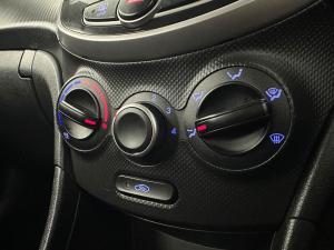 Hyundai Accent 1.6 GL/MOTION - Image 10