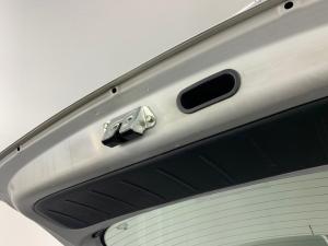 Hyundai i10 1.1 GLS/MOTION - Image 12