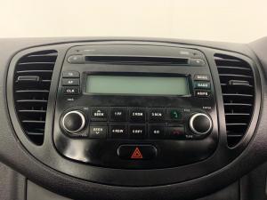 Hyundai i10 1.1 GLS/MOTION - Image 14