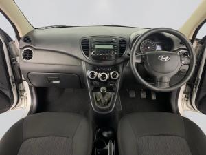 Hyundai i10 1.1 GLS/MOTION - Image 6