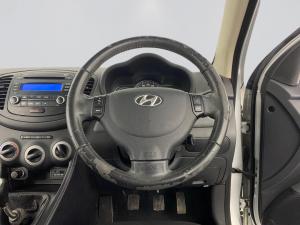 Hyundai i10 1.25 Glide - Image 11