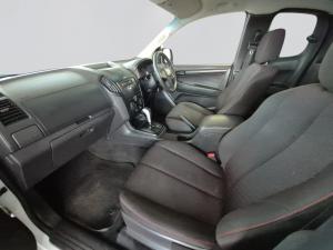 Isuzu D-MAX 250 HO HI-RIDE automatic E/CAB - Image 3