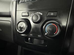 Isuzu D-MAX 250 HO HI-RIDE D/C - Image 9