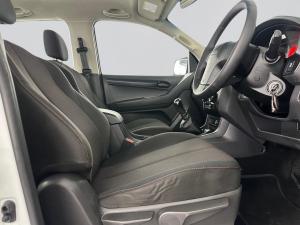 Isuzu D-MAX 250 HO HI-RIDE D/C - Image 15