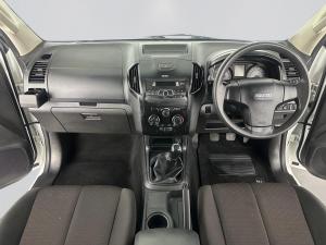 Isuzu D-MAX 250 HO HI-RIDE D/C - Image 11