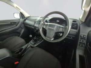 Isuzu D-MAX 250 HO HI-RIDE D/C - Image 10